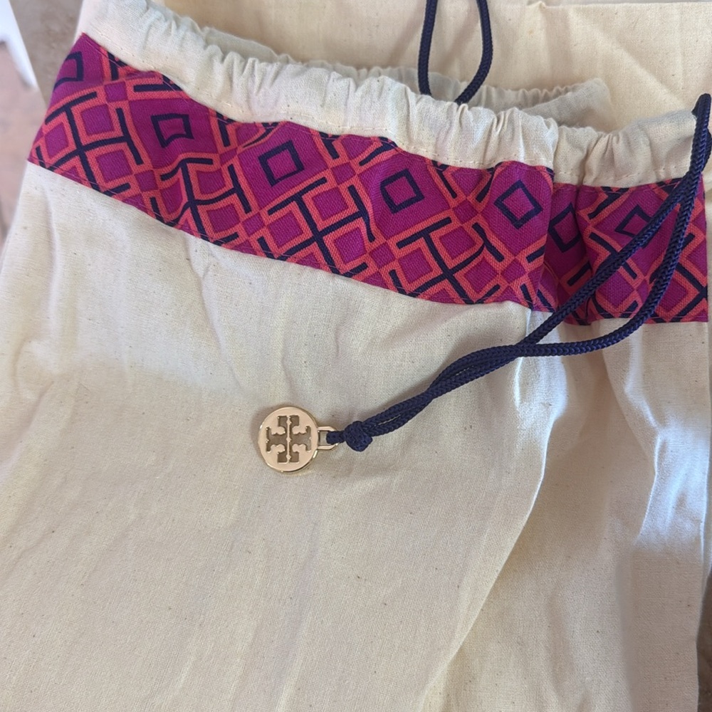 Rose Gold Tote // Tory Burch - Picture 7 of 9